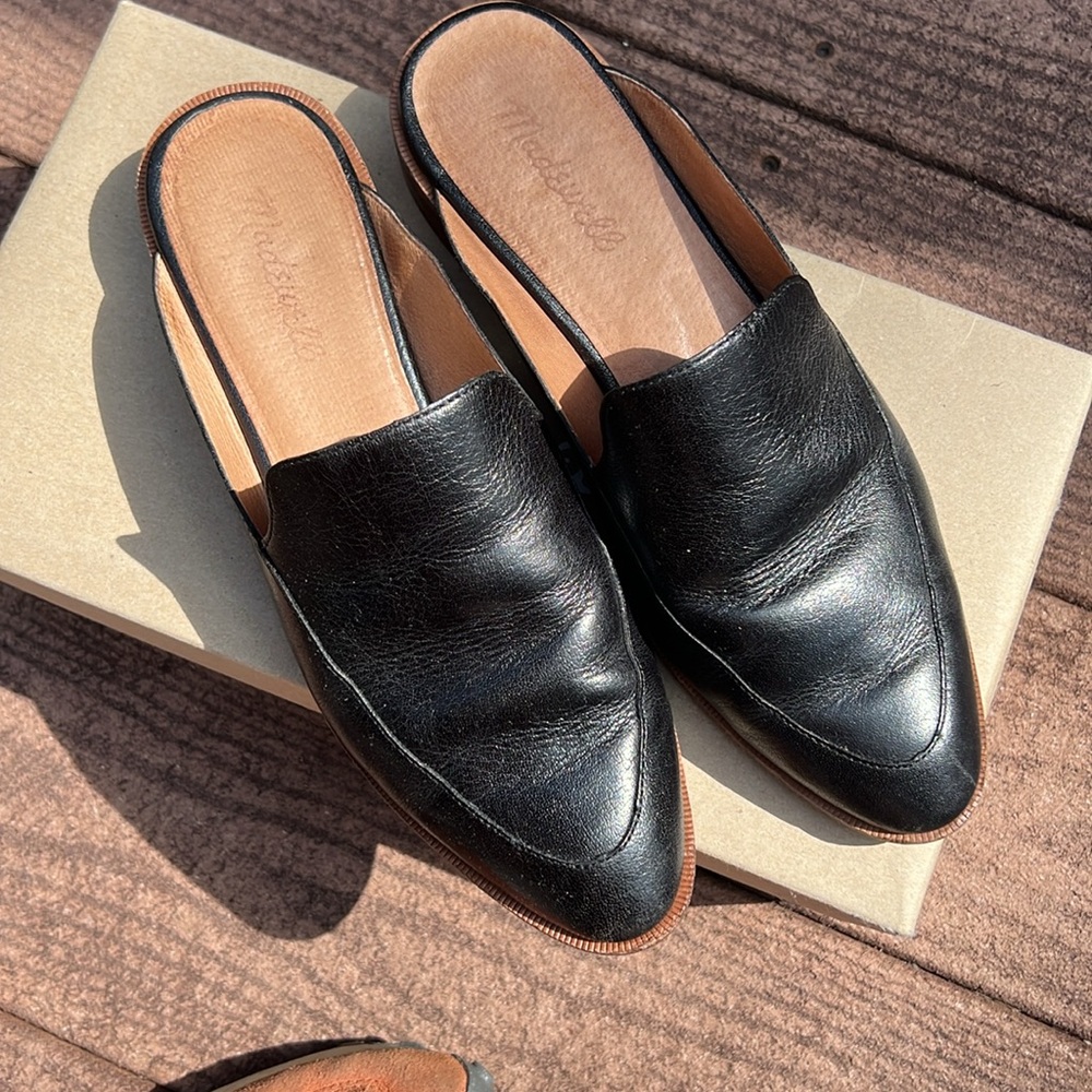 Madewell Black Leather Mules Sleek Minimalist Design